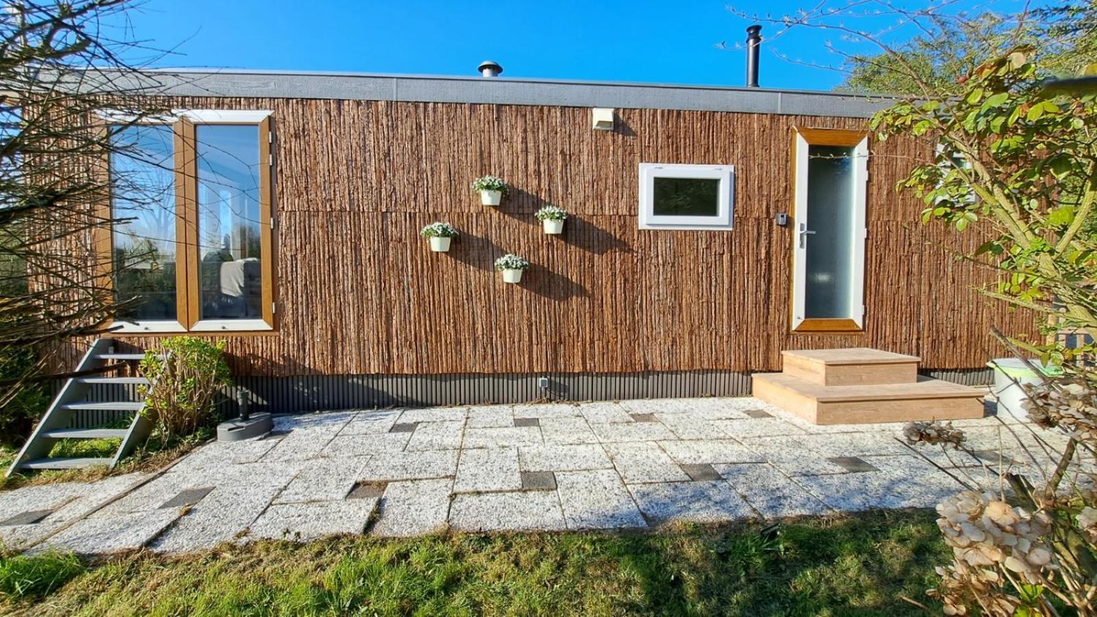 Het Witte Chalet Aan Het Water Van Monumentaal Fort Ooltgensplaat Exteriör bild